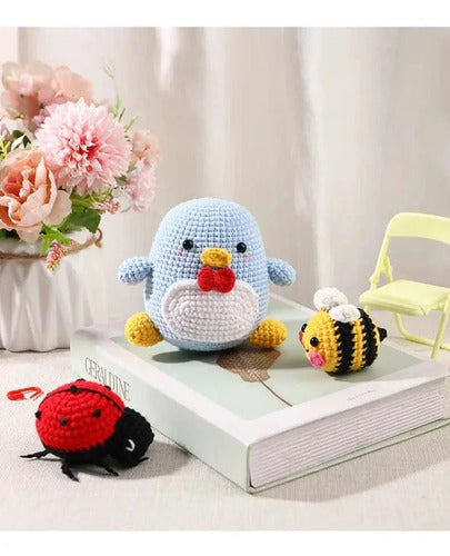 Set Para Tejer Amigurumi De Abejita Con Todos Los Materiales Amarillo Y Negro