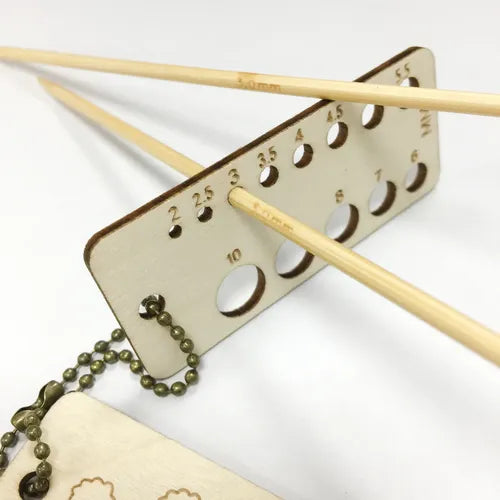 Llavero Medidor De Palillos Y Crochet Con Regla