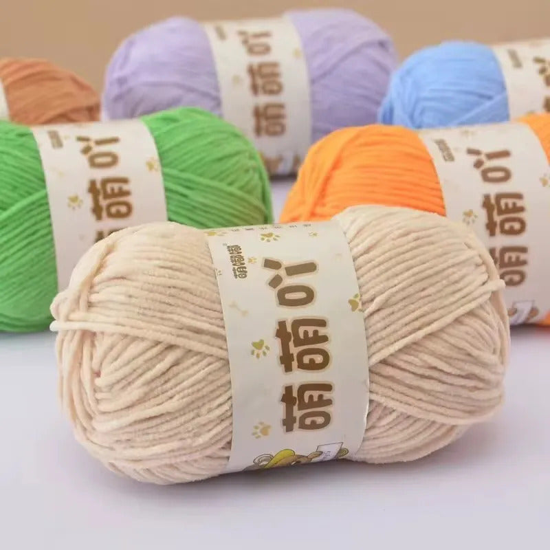 Lana Mini Velvet 50grs Ultra Delgada 3mm.